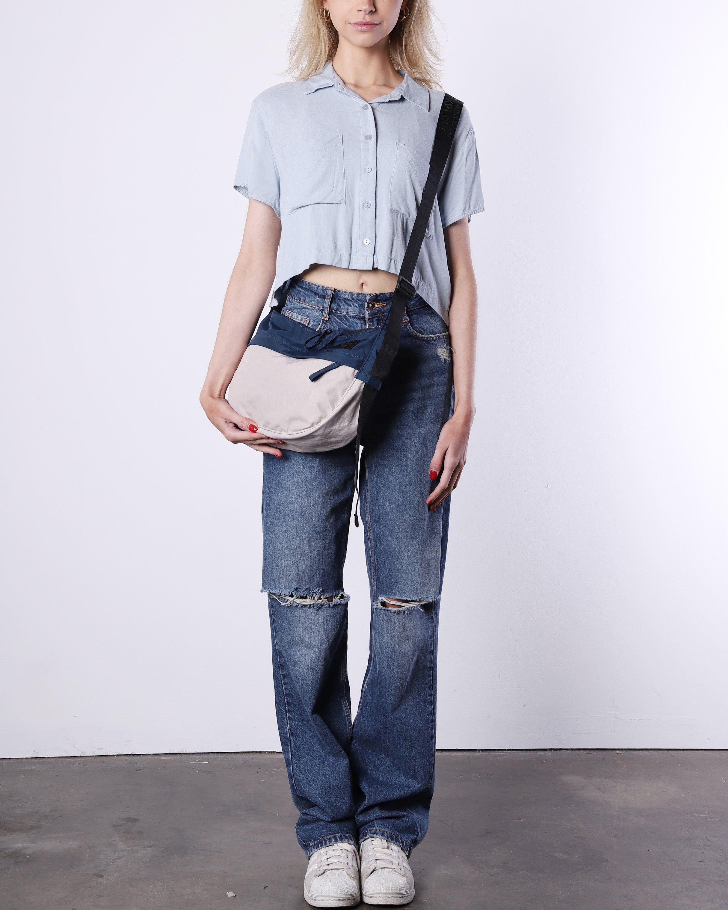 EVERYWHERE CRESCENT II Mushroom-1